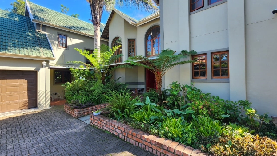 4 Bedroom Property for Sale in Heatherlands Western Cape